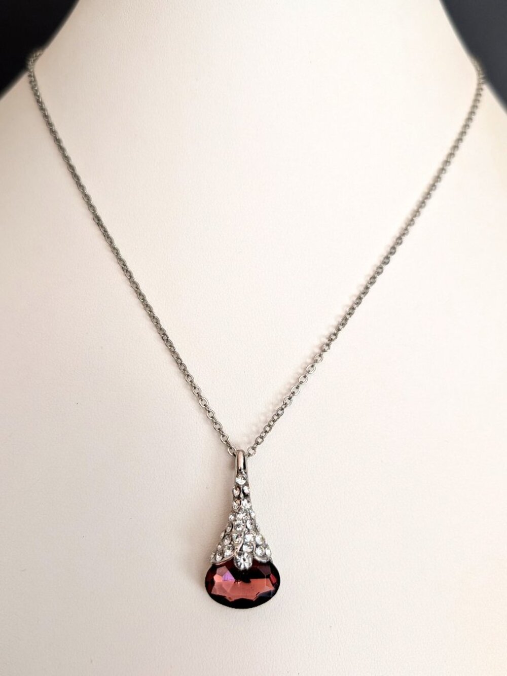 Burgundy faceted glass pendant necklace with faux diamonds